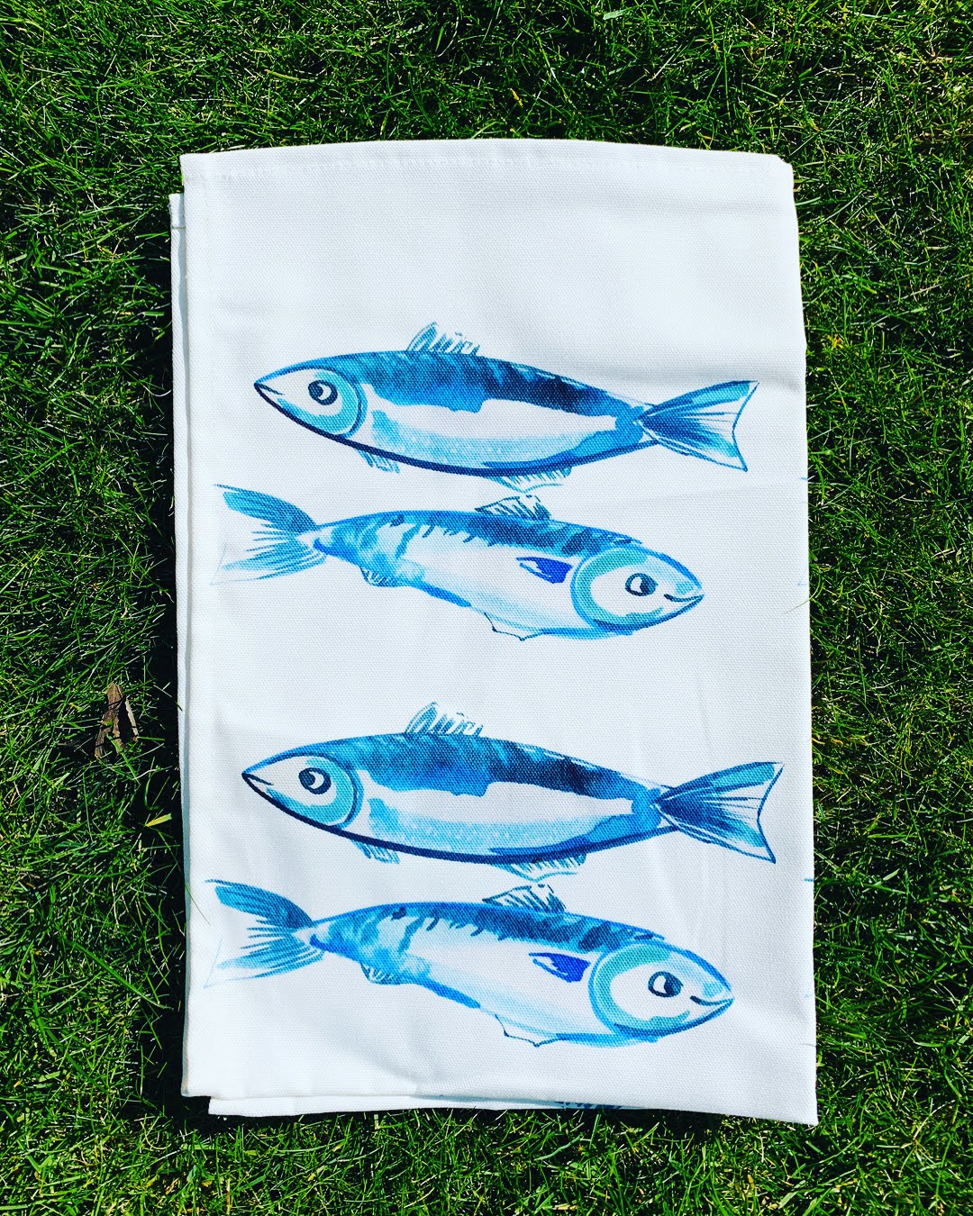 Tea towel - Oh so bright Fresh Fish