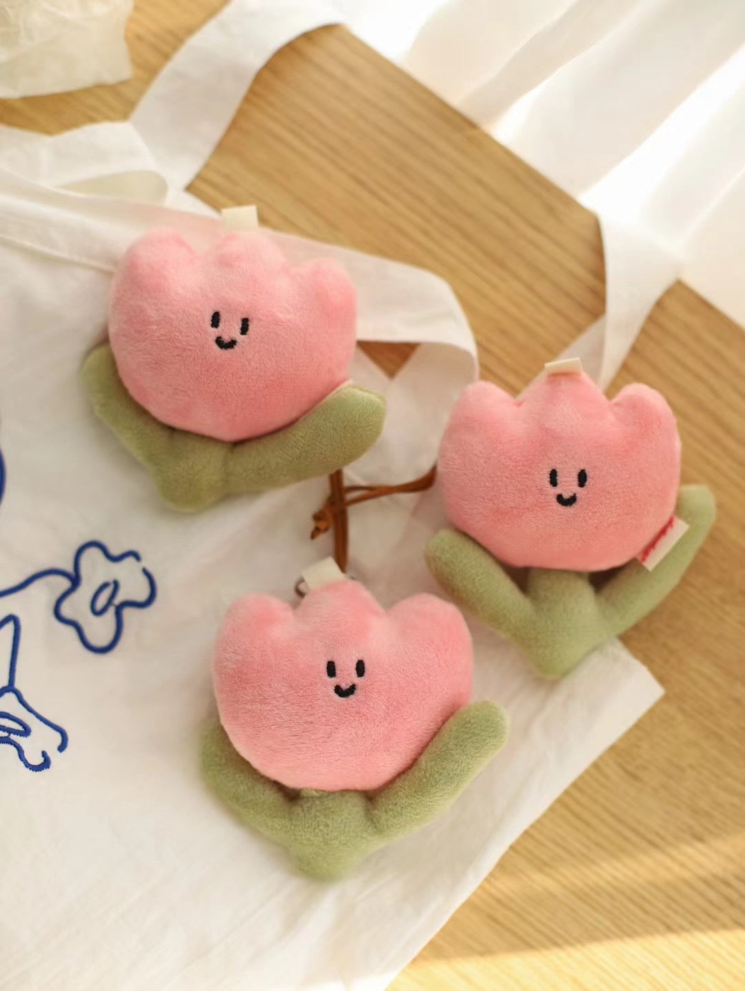 Daily White | Spring Tulip Bag Charm