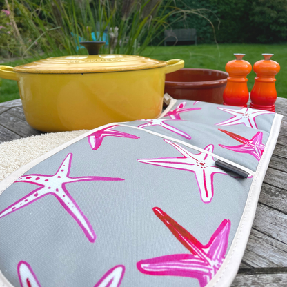 Super Duper oven gloves Starfish