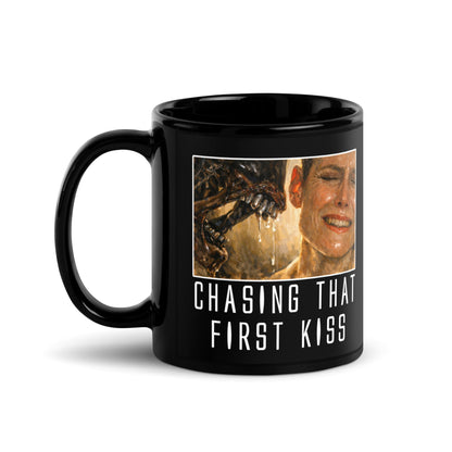 Alien3 Chasing That First Kiss Black Glossy Mug