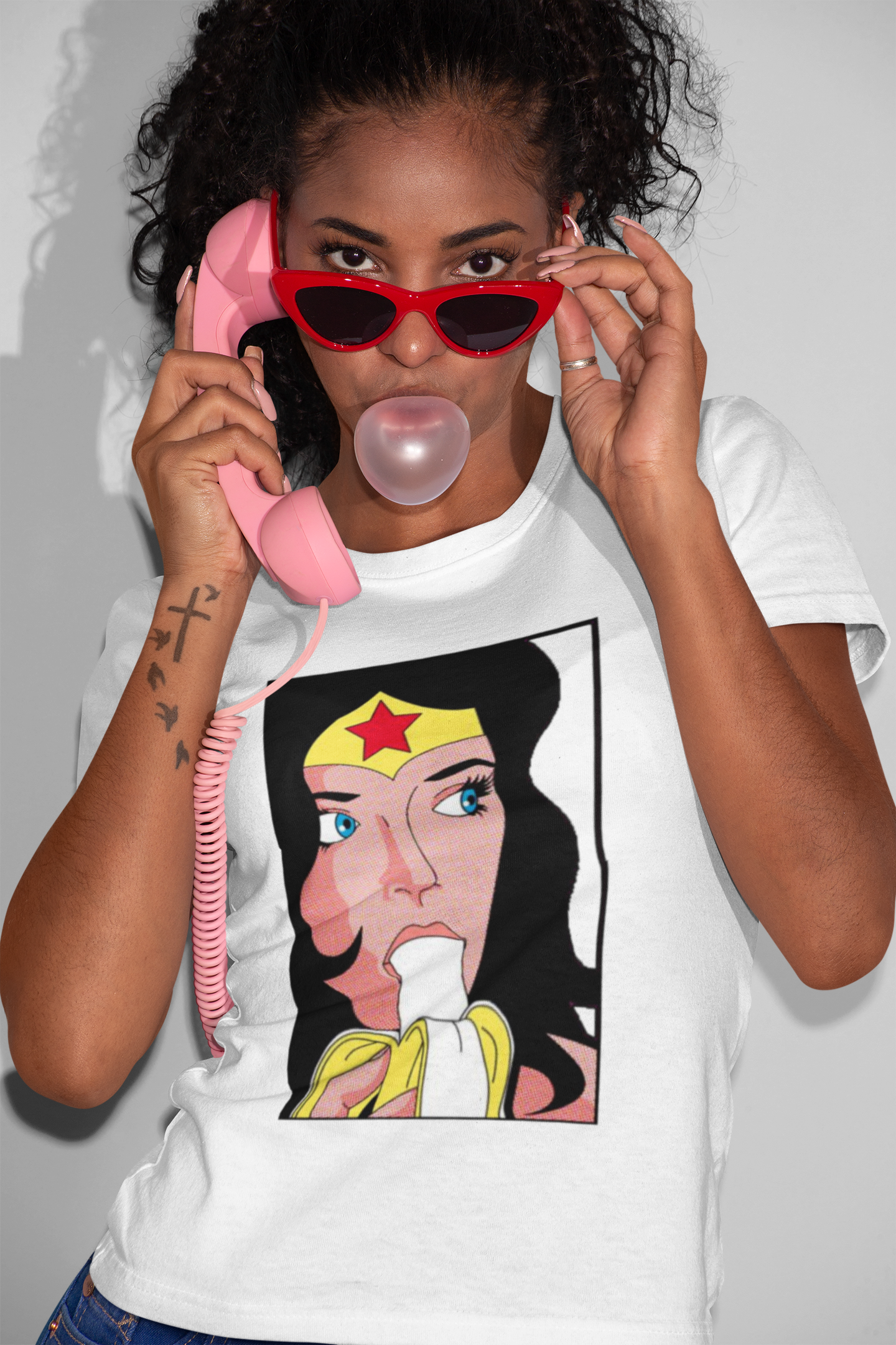 Wonderwoman Short-Sleeve Unisex T-Shirt, t-shirt wonderwoman, superhero t-shirt, t-shirt superhero, DC comics tshirt, DC HEREOS,